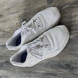 Men's Reebok white tennis shoes size 14